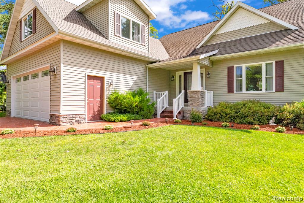 2610 Strawberry Lane, Port Huron, MI 48060 — Photo 11
