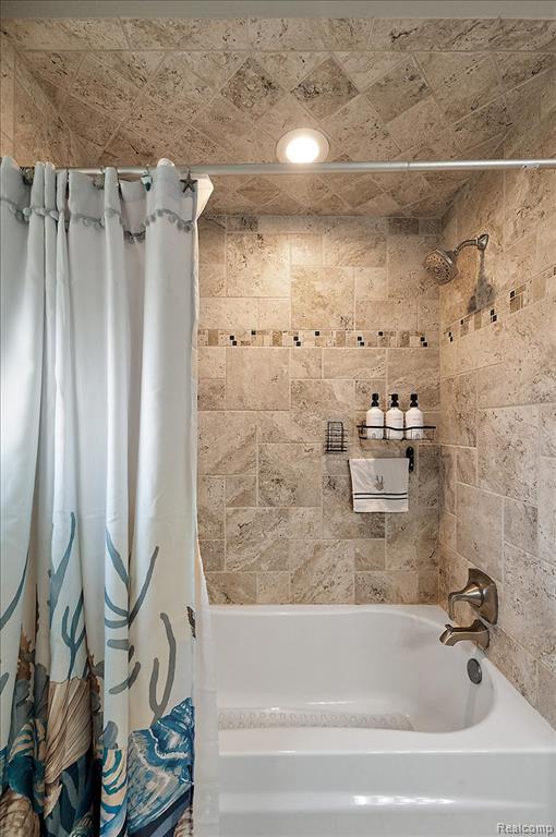 48037 Lafayette Drive, Macomb, MI 48044 — Photo 26