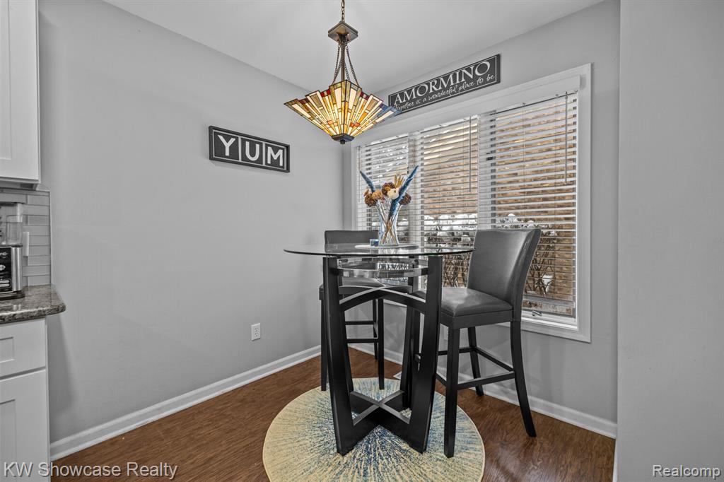 4687 Fairway Court, Waterford, MI 48328 — Photo 13