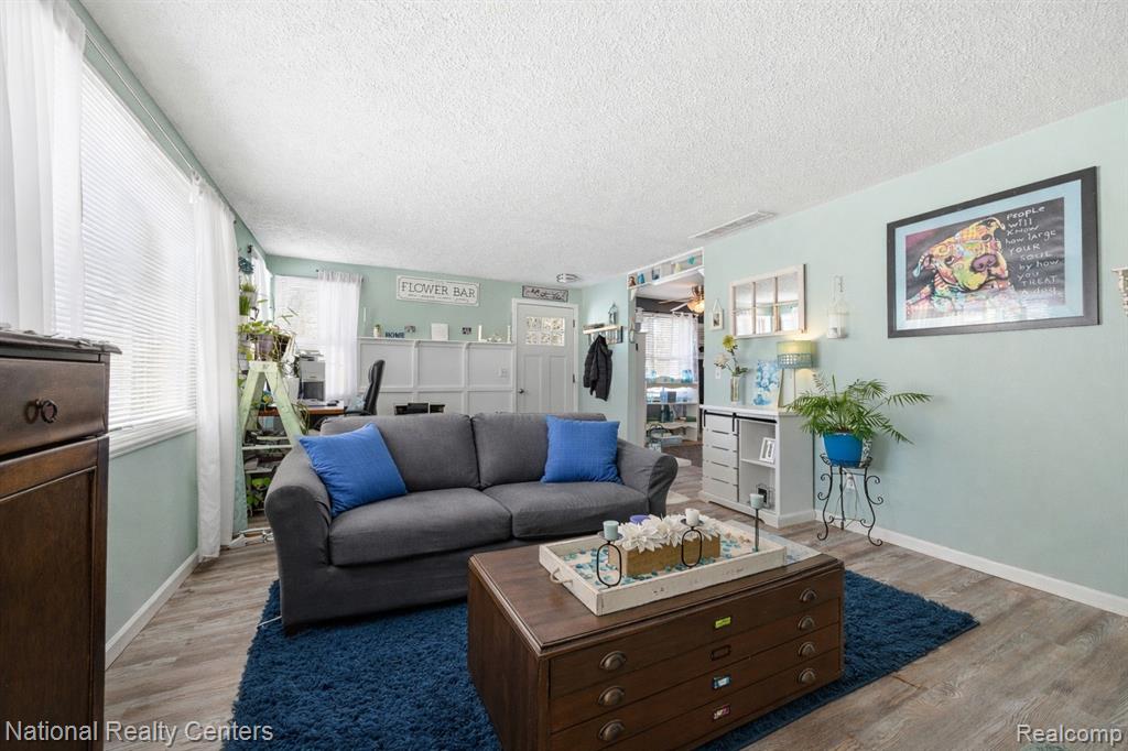 1955 Maddy Lane, Keego Harbor, MI 48320 — Photo 4