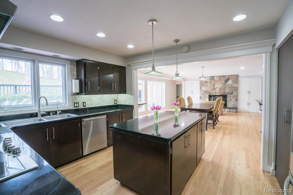 45778 FERMANAGH Drive, Northville, MI 48168 — Photo 24
