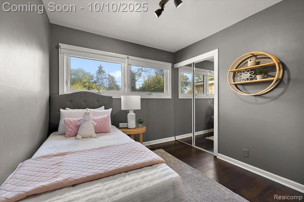 7496 Cornwall Court, West Bloomfield, MI — Photo 30