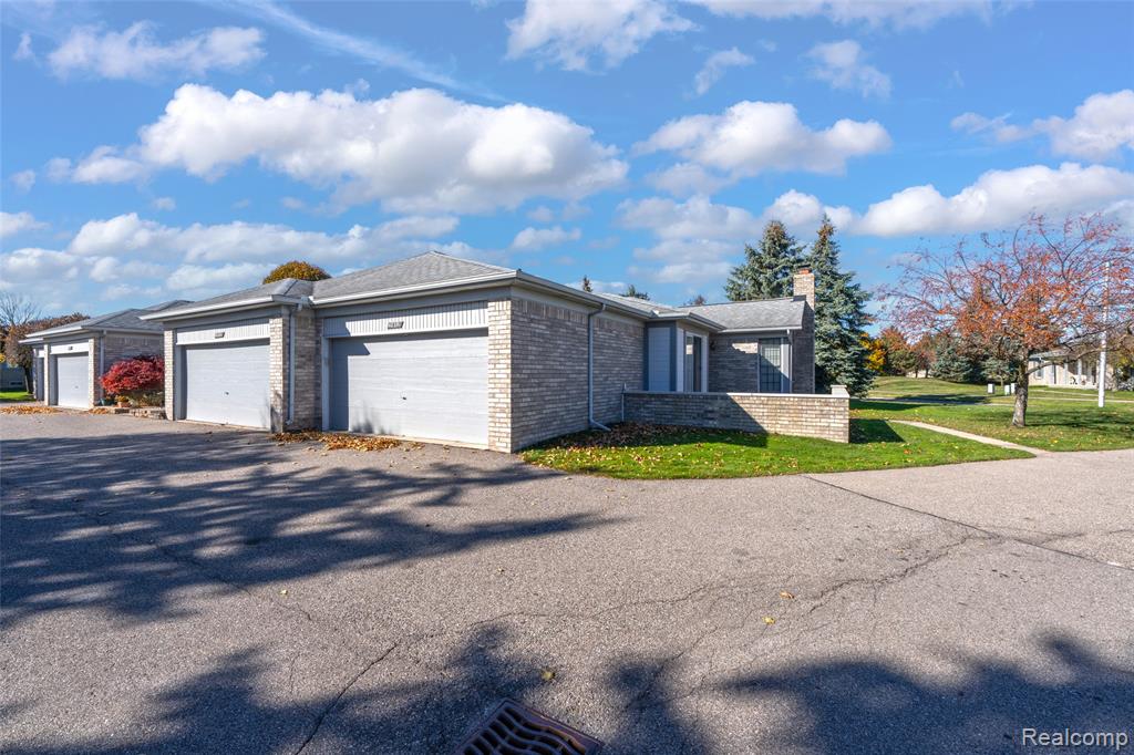 48391 Seawind Court, Shelby Twp, MI 48315 — Photo 14