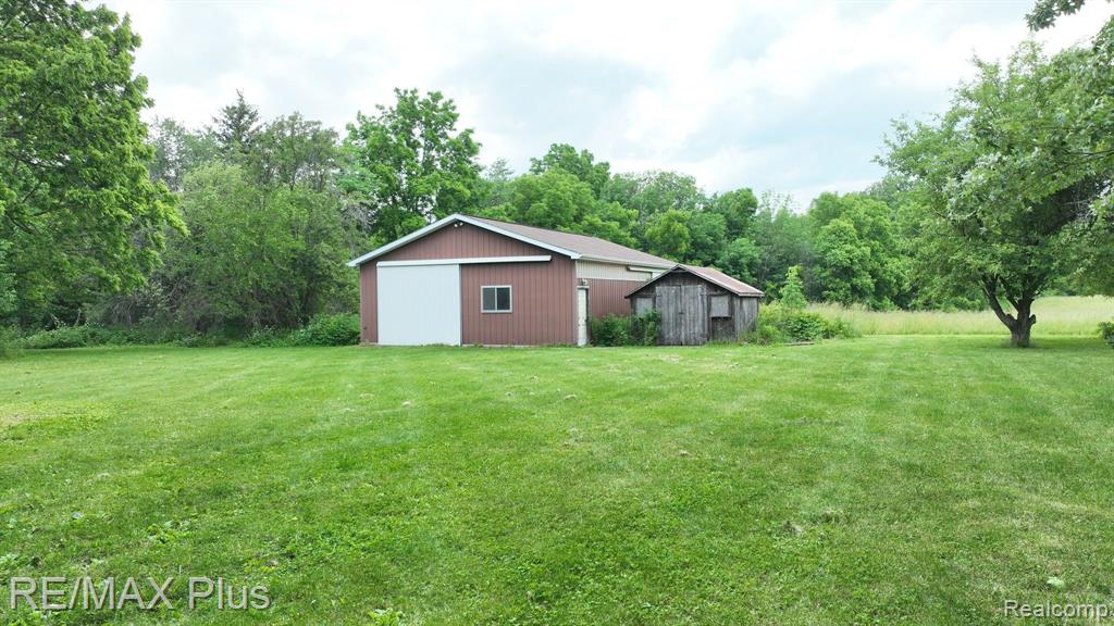 5253 BURNSIDE Road, North Branch, MI 48461 — Photo 10