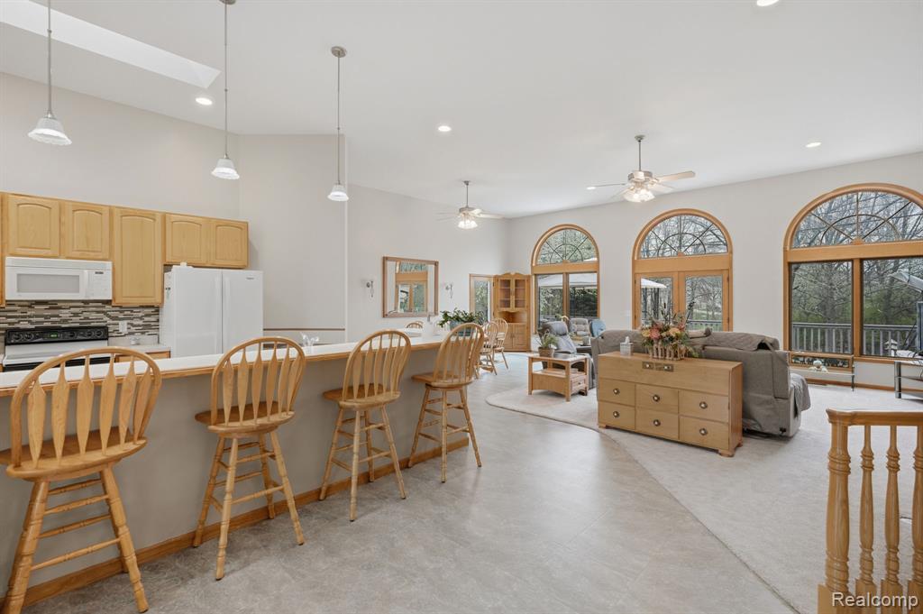3630 S Shimmons Circle, Auburn Hills, MI 48326 — Photo 15