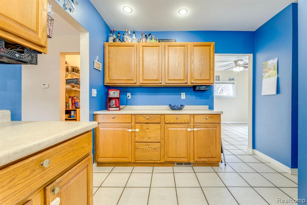 901 GARFIELD Street, Port Huron, MI 48060 — Photo 20