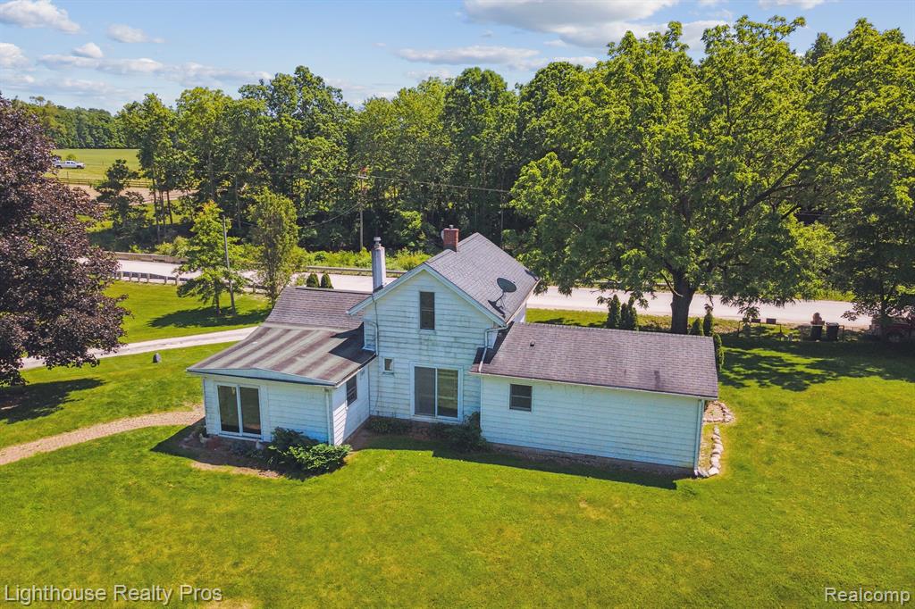 67640 W 8 MILE Road, South Lyon, MI 48178 — Photo 43