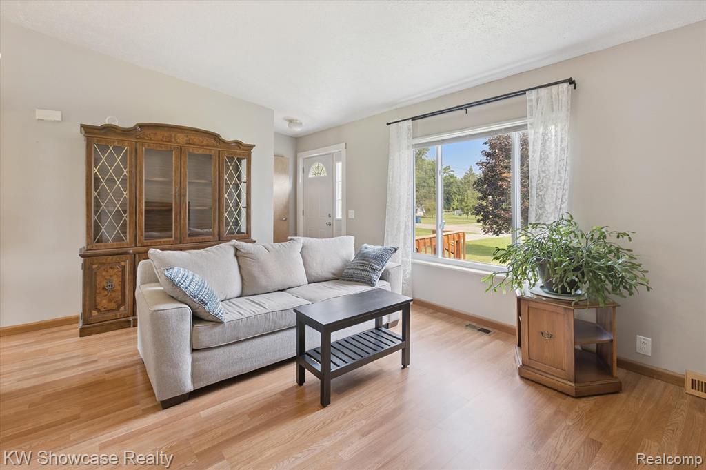 1105 Hanna Drive, Mundy, MI 48439 — Photo 9
