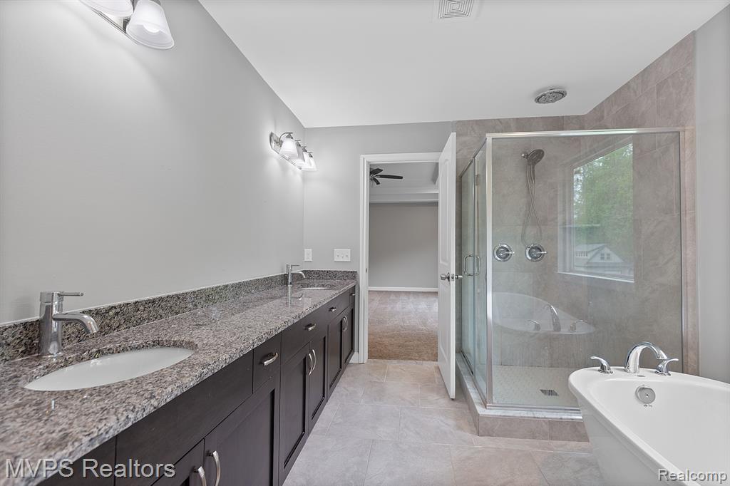 5325 SHOREWOOD Drive, Fort Gratiot, MI 48059 — Photo 36