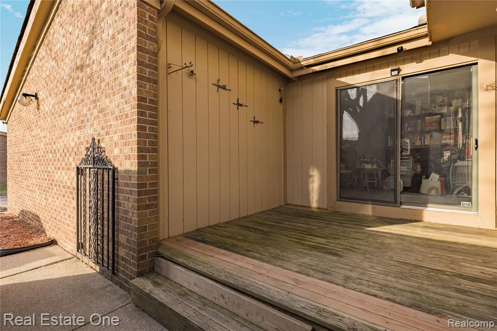 5273 Wright Way E, West Bloomfield, MI — Photo 55