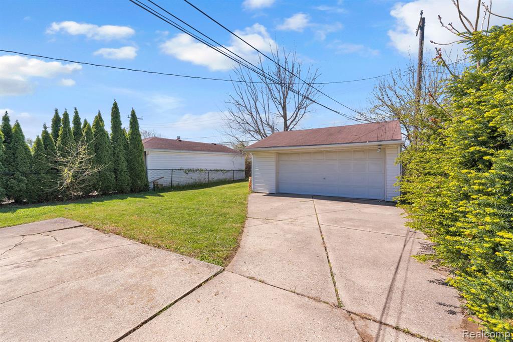 6499 Mayburn Street, Dearborn Heights, MI 48127 — Photo 37