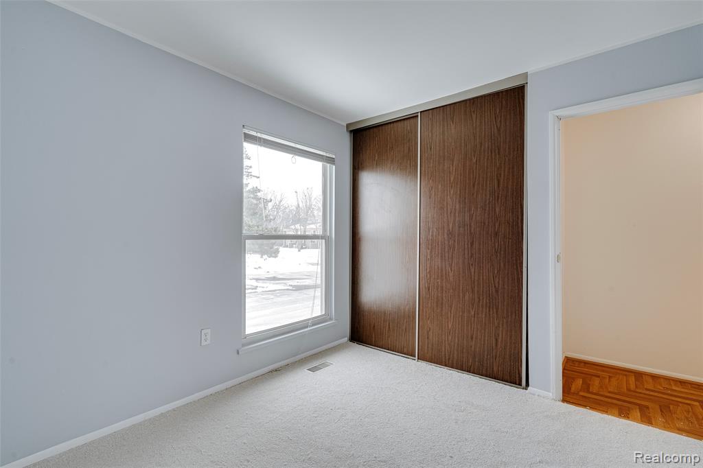 39615 Village Wood Lane, Novi, MI — Photo 25