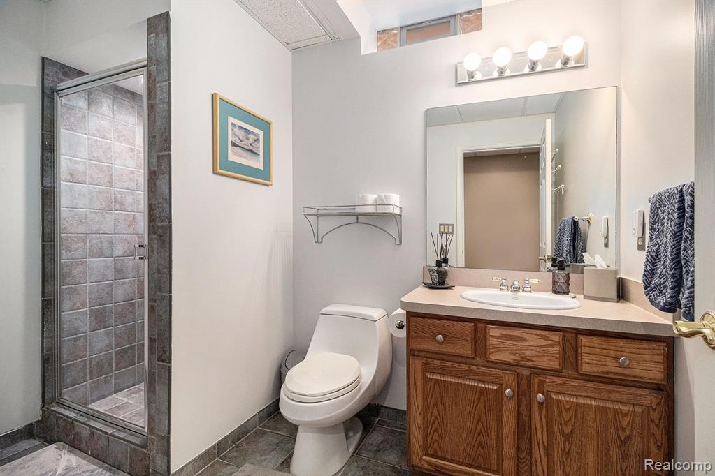 404 WALNUT Drive, 34, South Lyon, MI 48178 — Photo 18