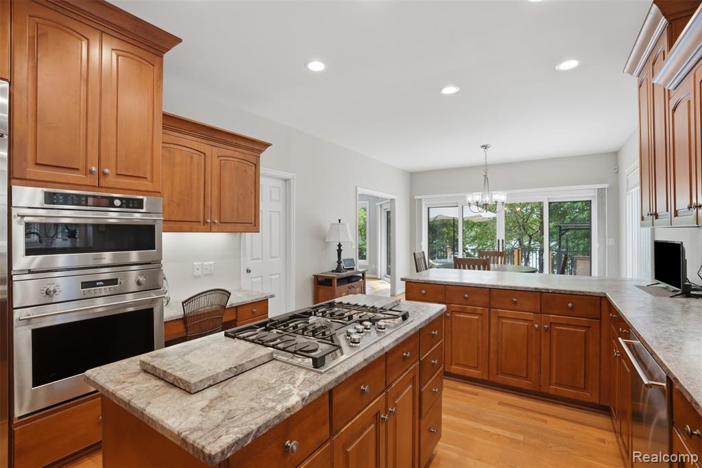 5483 Lake Ridge Drive, Brighton, MI 48116 — Photo 19
