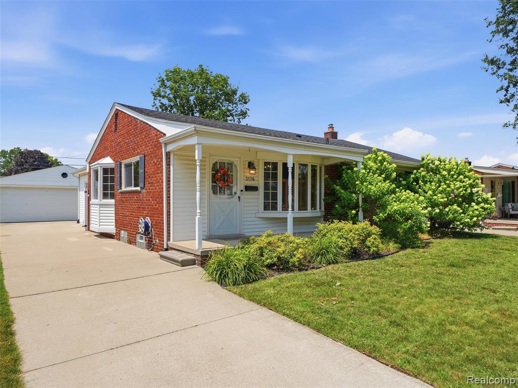 3170 Maxwell Street, Trenton, MI 48183