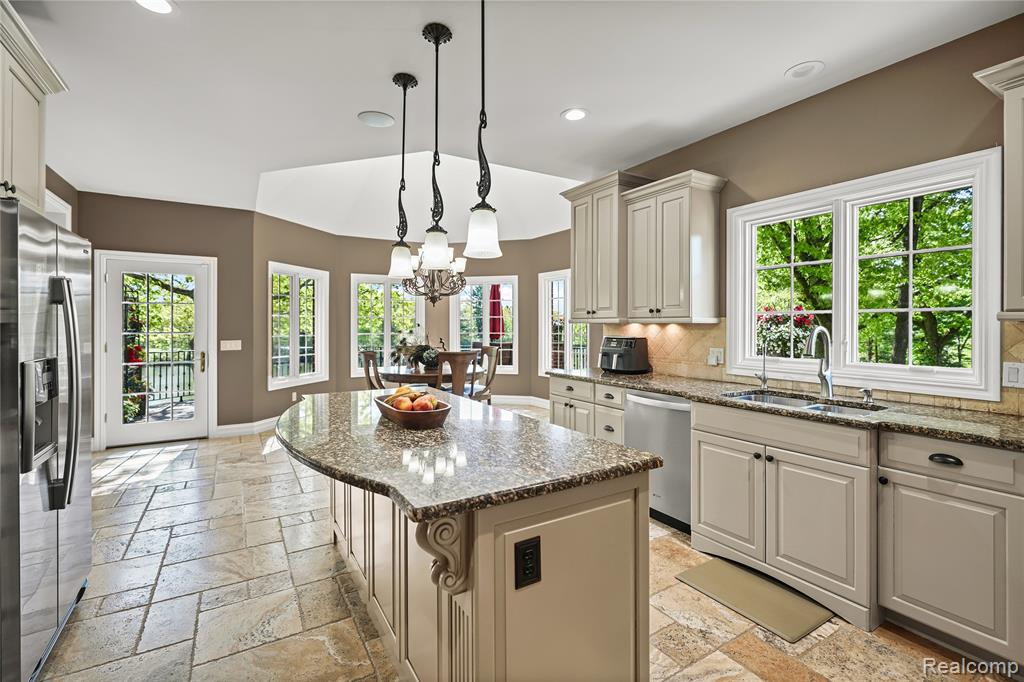 3074 POND Road, Leonard, MI 48367 — Photo 9