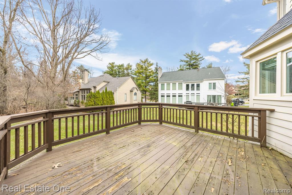 6246 Lindsay Court, West Bloomfield, MI 48324 — Photo 45