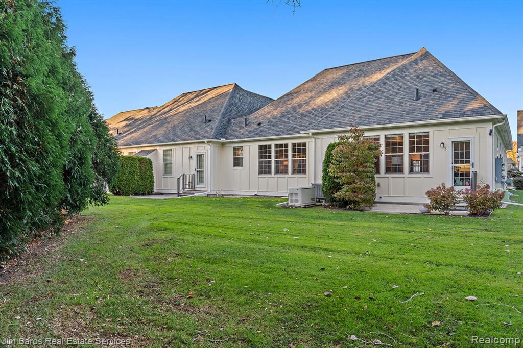 3 S River Court, Grosse Pointe Woods, MI 48236 — Photo 32