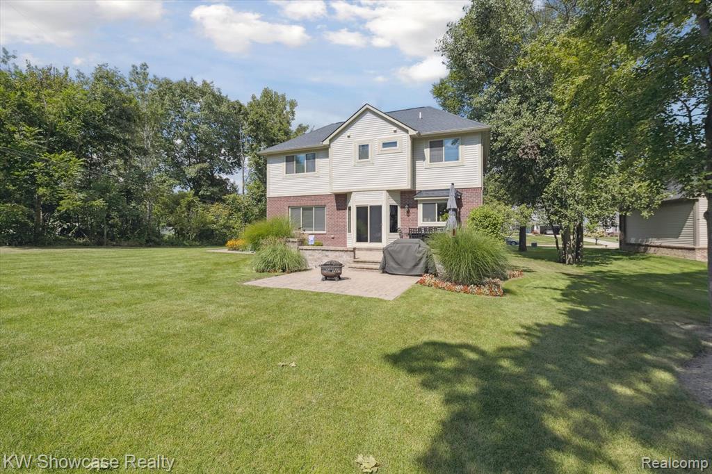 4067 Cameron Court, Wixom, MI 48381 — Photo 44