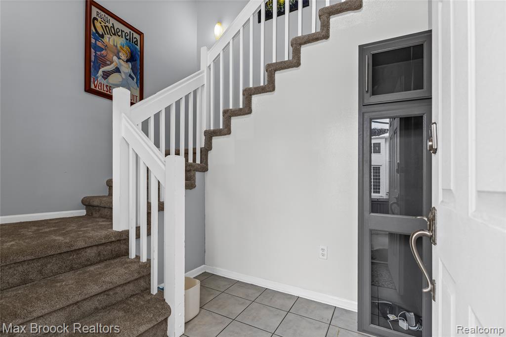 5817 Twin Oaks Drive, Sterling Heights, MI 48314 — Photo 7