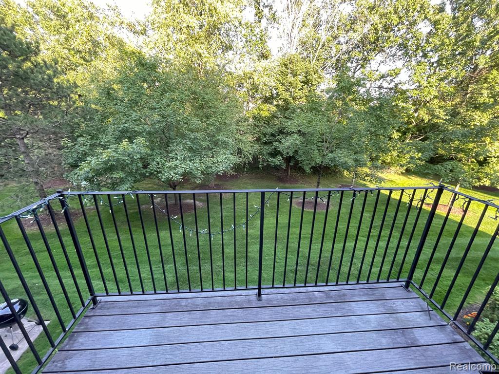 701 CHERRY ORCHARD Road, Canton, MI 48188 — Photo 28