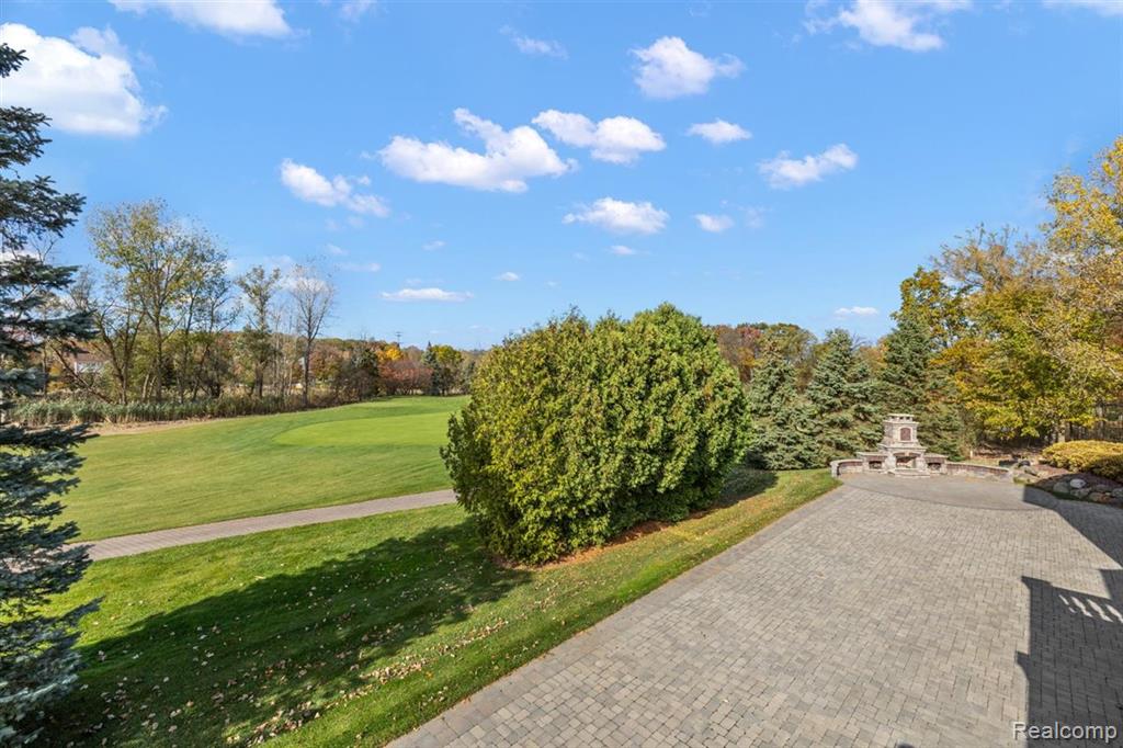 4650 Gatehouse Court, Rochester, MI 48306 — Photo 9
