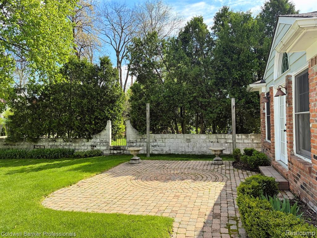 669 Mohegan Street, Birmingham, MI 48009 — Photo 4