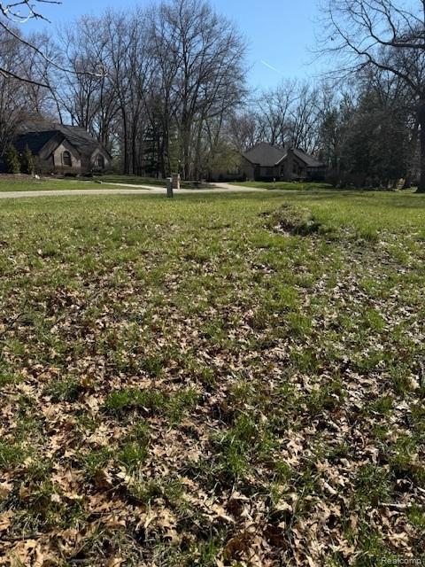 5926 Hunters Ridge Drive, Washington, MI — Photo 3