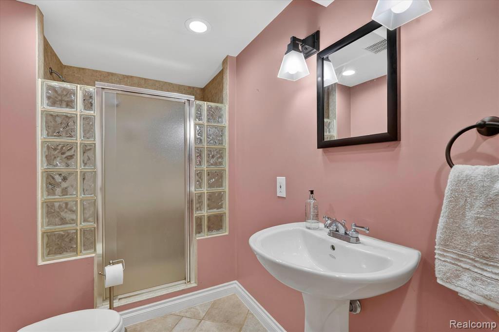 743 Dunreath Street, Walled Lake, MI 48390 — Photo 31