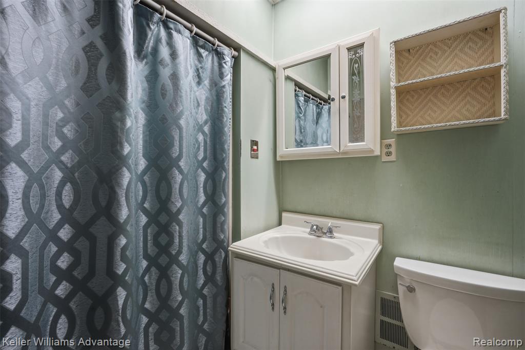 4218 Huron Street, Dearborn Heights, MI 48125 — Photo 17