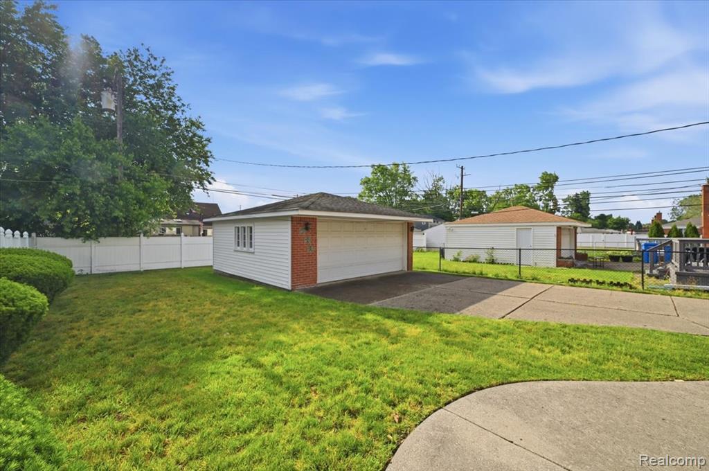 5918 N Lafayette Street, Dearborn Heights, MI 48127 — Photo 25