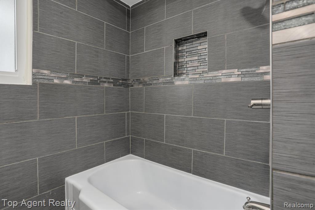 7206 YACHT Avenue, Warren, MI 48091 — Photo 20