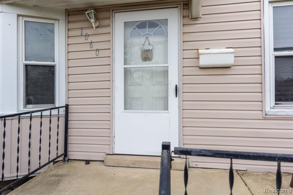 1060 Capitol Avenue, Lincoln Park, MI 48146 — Photo 4