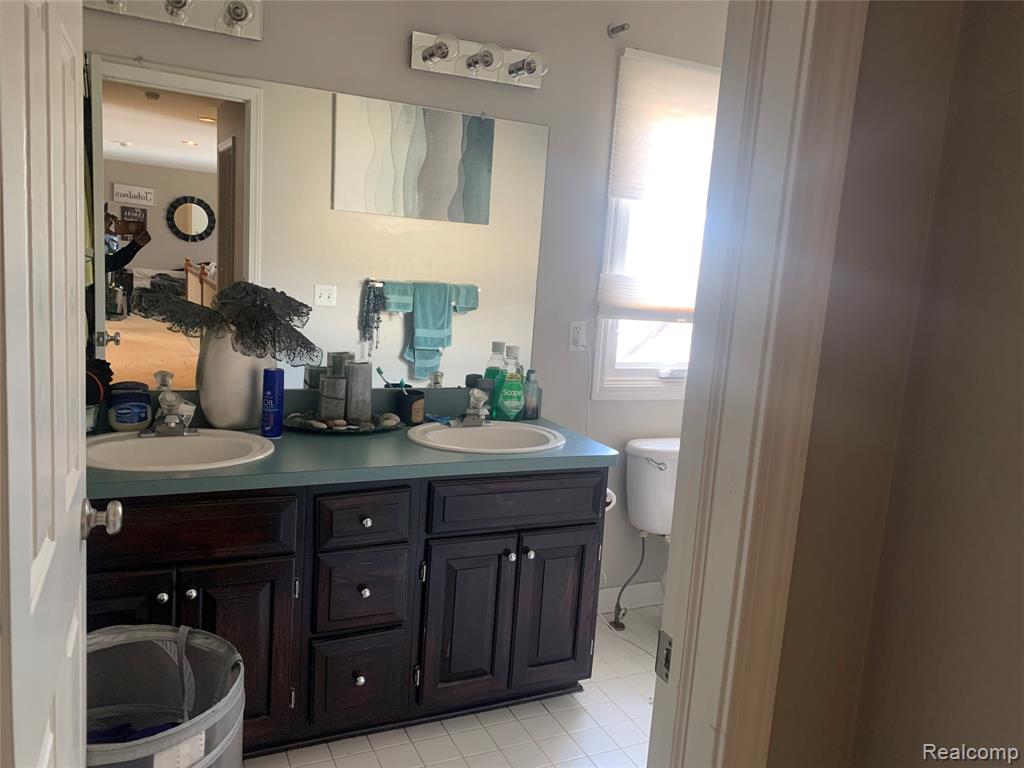 48711 Cross Creek Drive, Macomb, MI 48044 — Photo 18