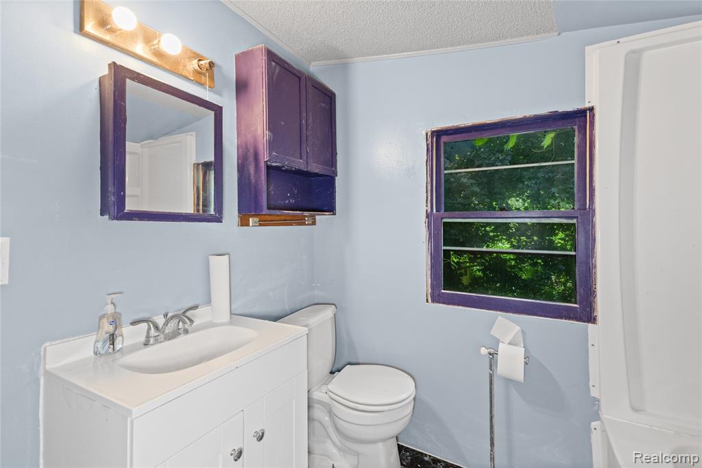 1975 Porter Road, White Lake, MI 48383 — Photo 14