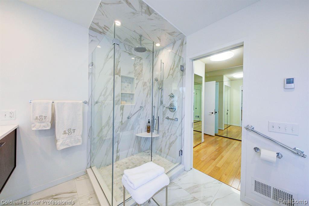 1921 Pine Ridge Lane, Bloomfield Hills, MI 48302 — Photo 40