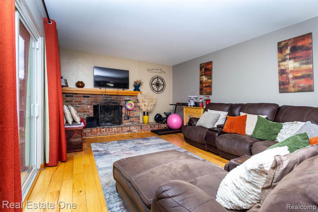 6011 Walker Drive, Troy, MI 48085 — Photo 20