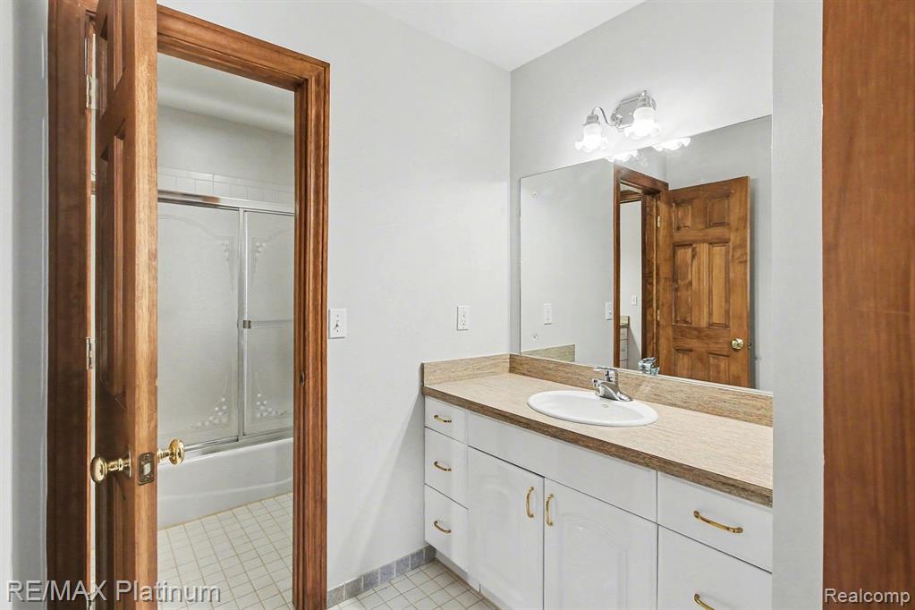 5245 FLEMING ROAD, Fowlerville, MI 48836 — Photo 20