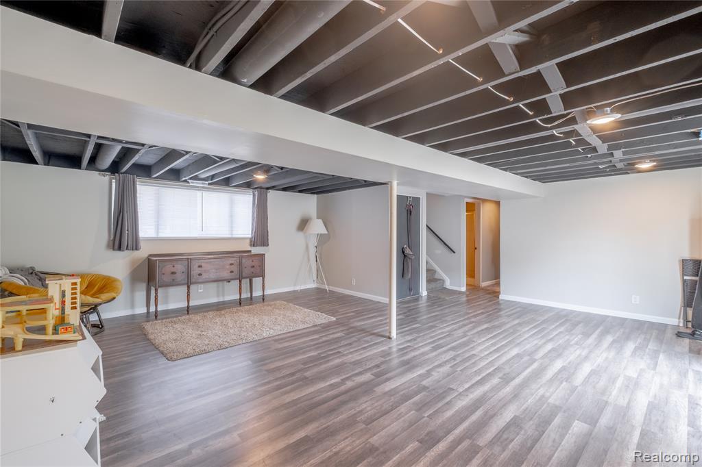 911 Worchester Drive, Fenton, MI 48430 — Photo 17