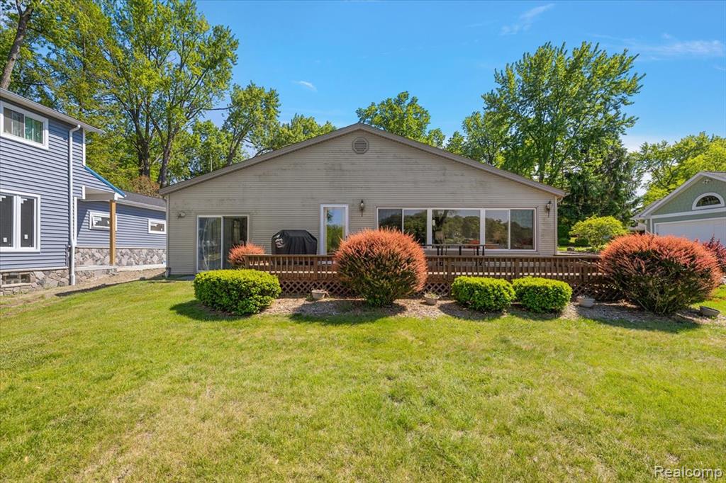 6930 Colony Drive, West Bloomfield, MI 48323 — Photo 7