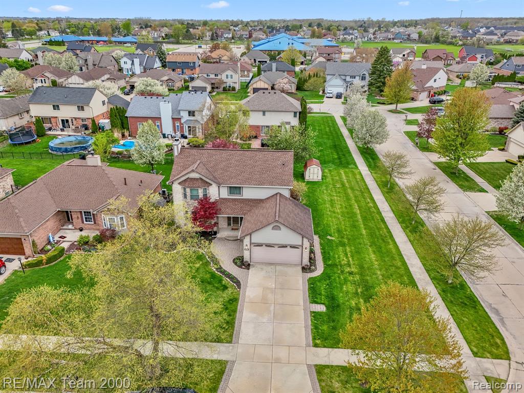 53095 WINDHAM Drive, Chesterfield, MI — Photo 2