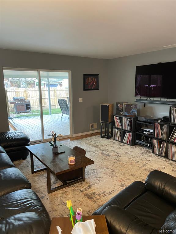 6508 Cloverton Drive, Waterford, MI 48329 — Photo 8