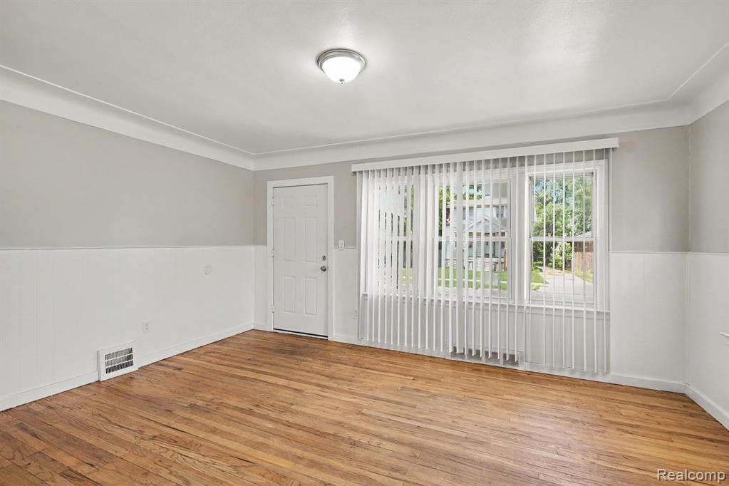 7516 Fisher Avenue, Warren, MI 48091 — Photo 4