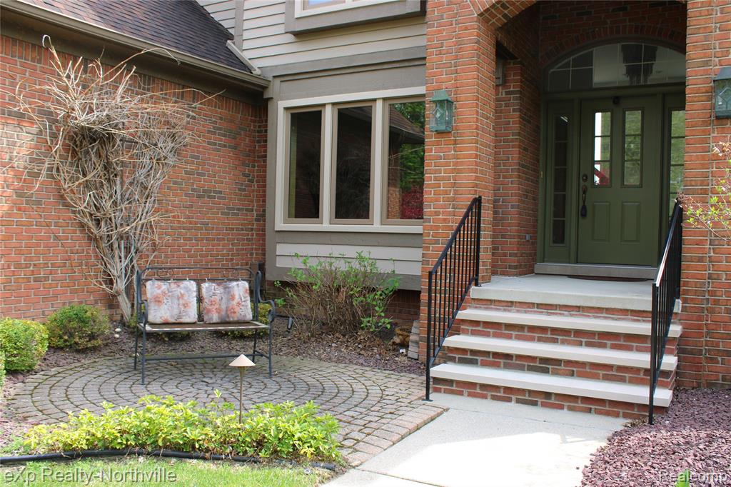 47671 Stratford Drive, Canton, MI 48187 — Photo 2