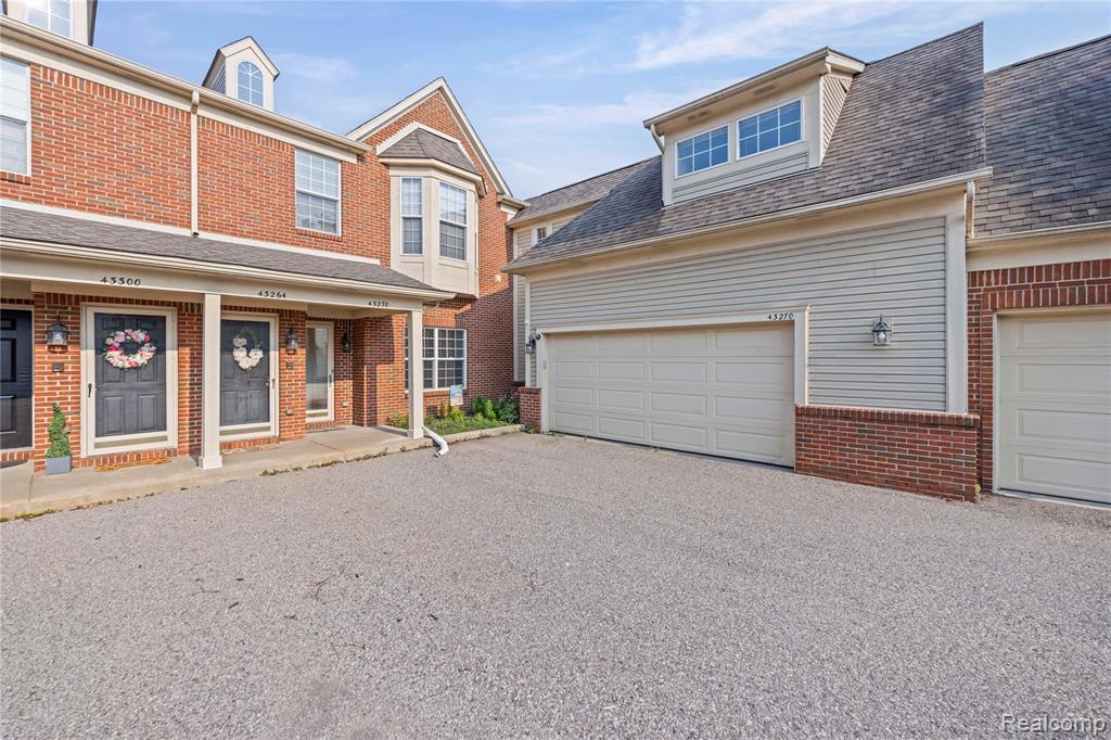 43270 Pendleton Circle, Sterling Heights, MI 48313 — Photo 33