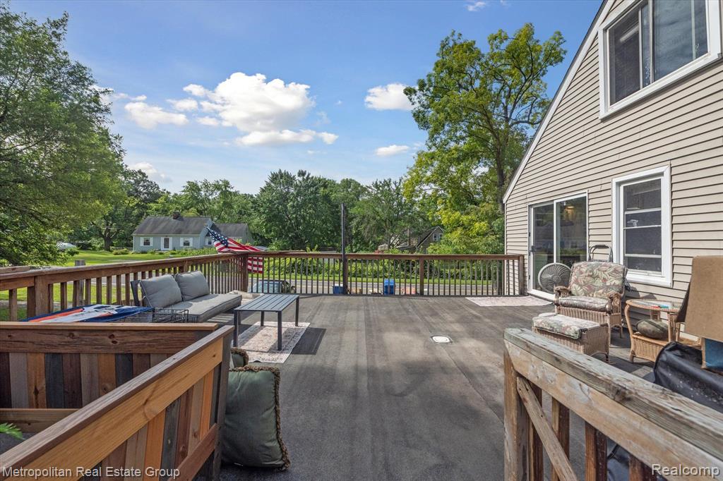 6274 HATCHERY Road, Waterford, MI 48329 — Photo 30