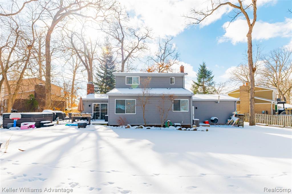 1466 Shankin Court, Wolverine Lake, MI 48390 — Photo 36