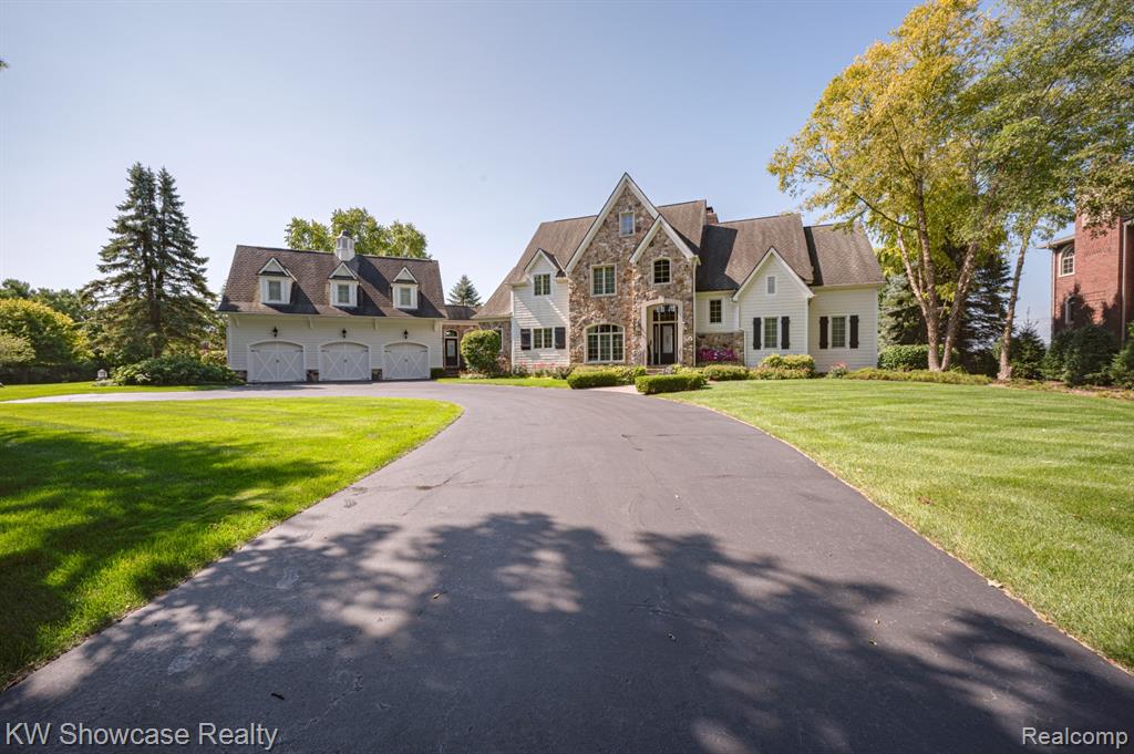 4334 Terra Ridge Drive, Milford, MI 48381 — Photo 12