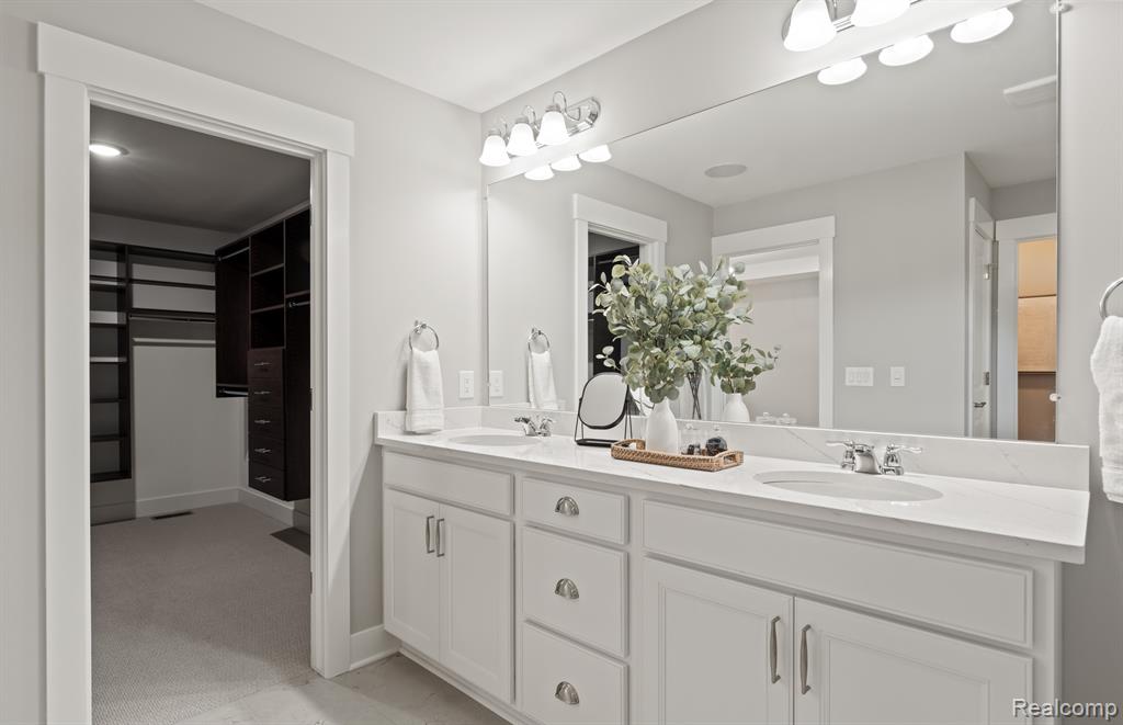 59604 Schuss Gully Drive, New Hudson, MI 48165 — Photo 11