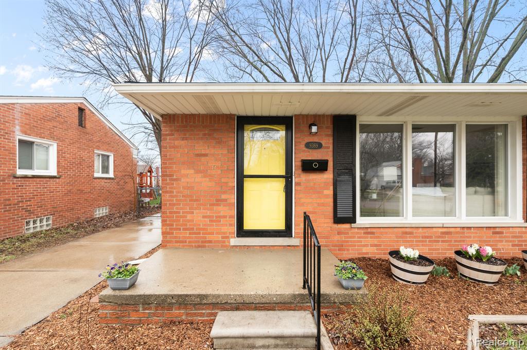 9369 CALIFORNIA Street, Livonia, MI 48150 — Photo 6